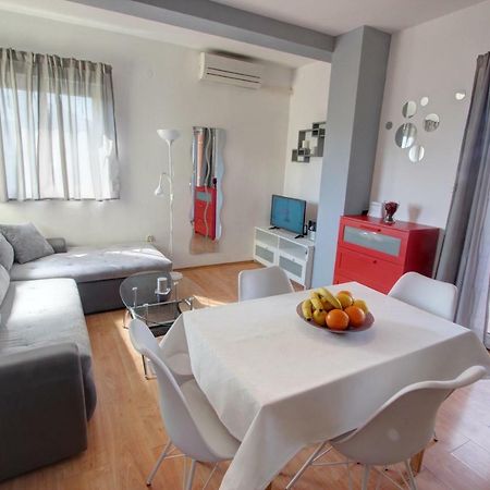 Apartman Пула Екстериор снимка