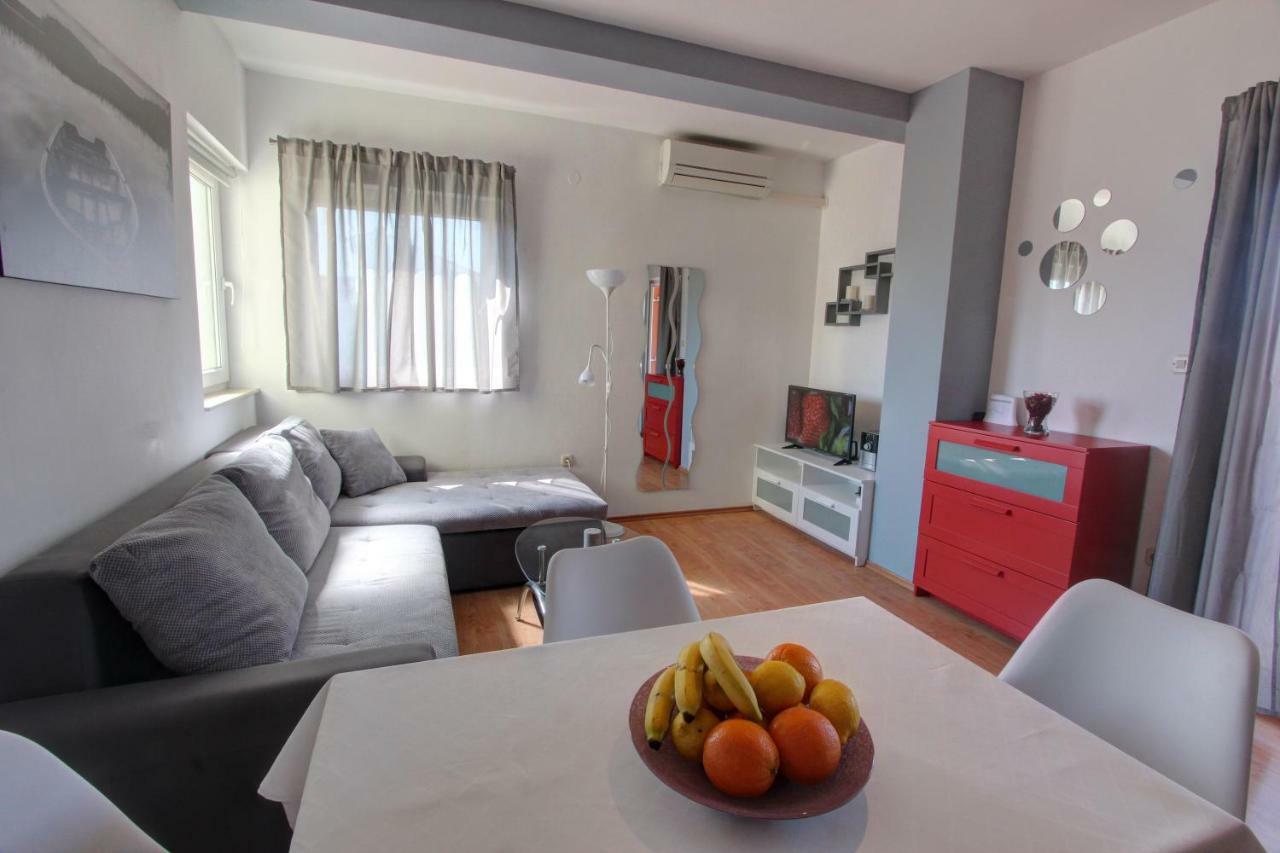Apartman Пула Екстериор снимка
