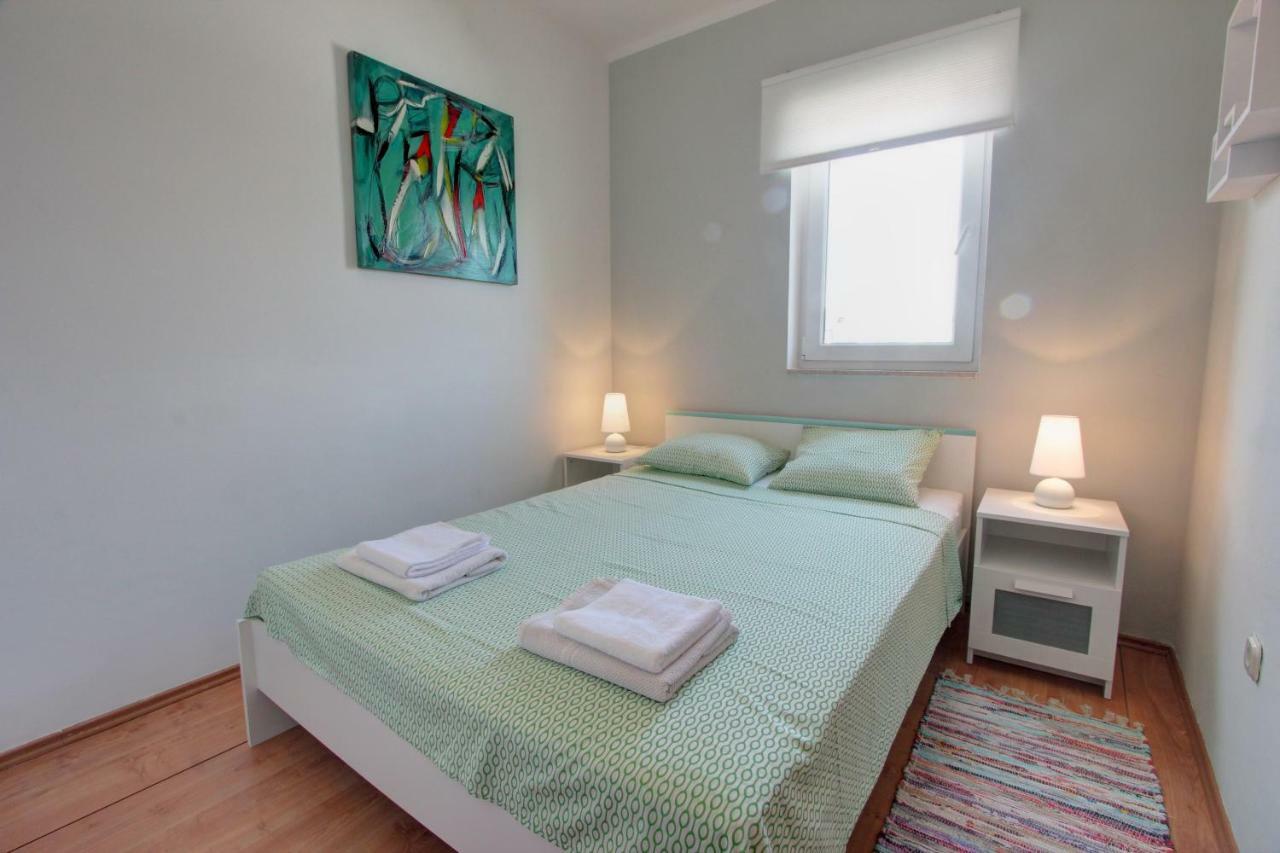 Apartman Пула Екстериор снимка