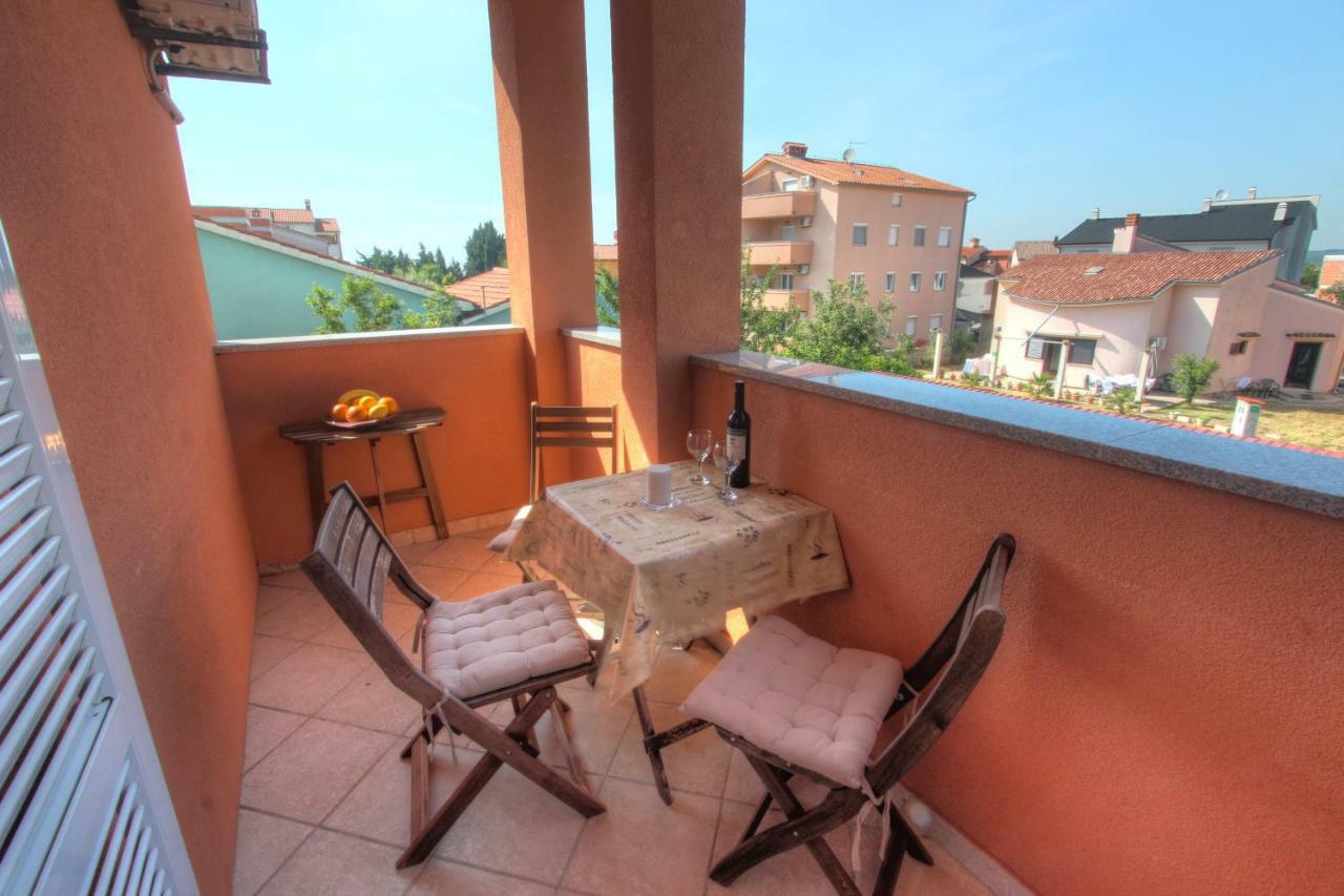 Apartman Пула Екстериор снимка