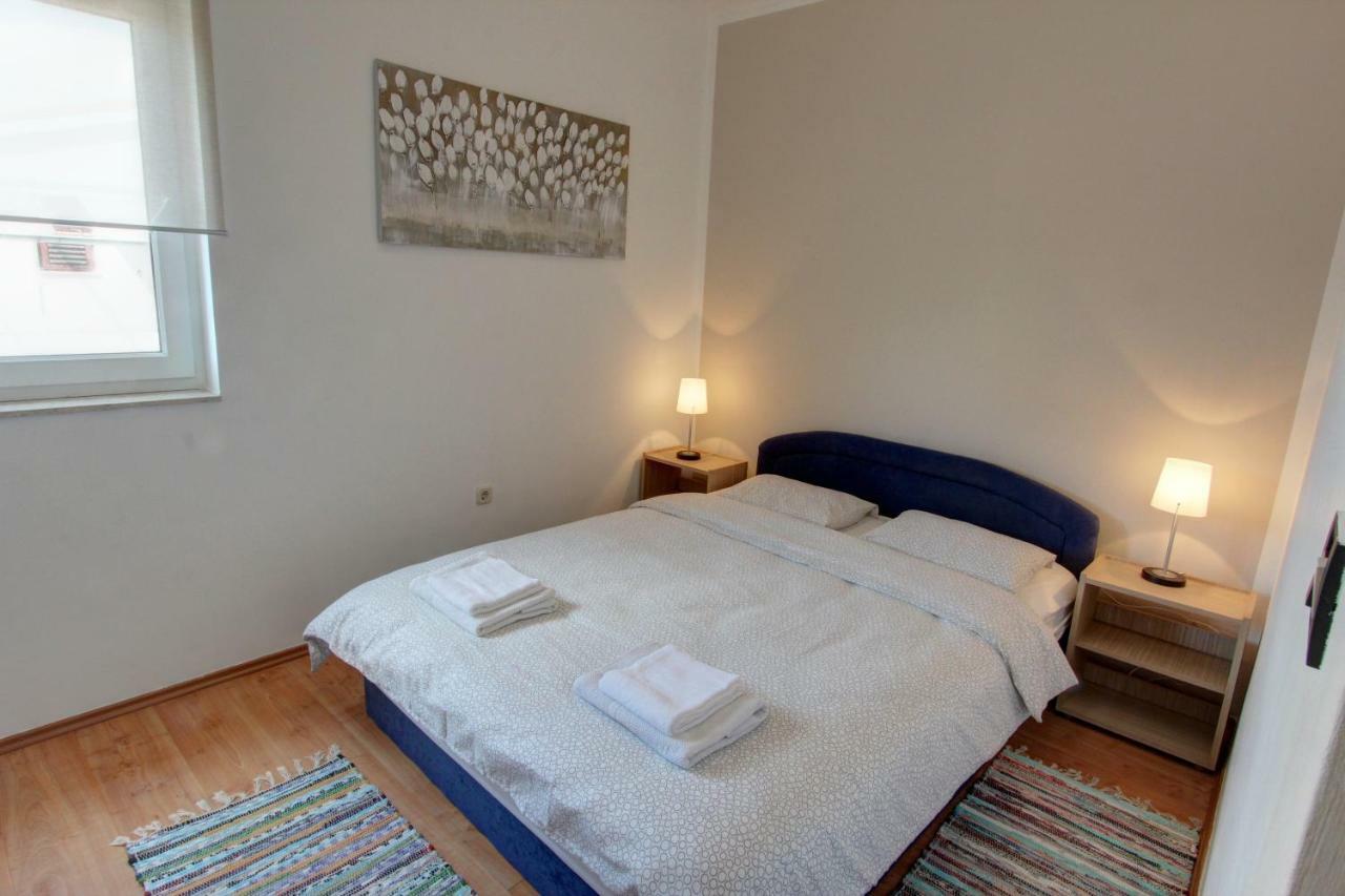 Apartman Пула Екстериор снимка