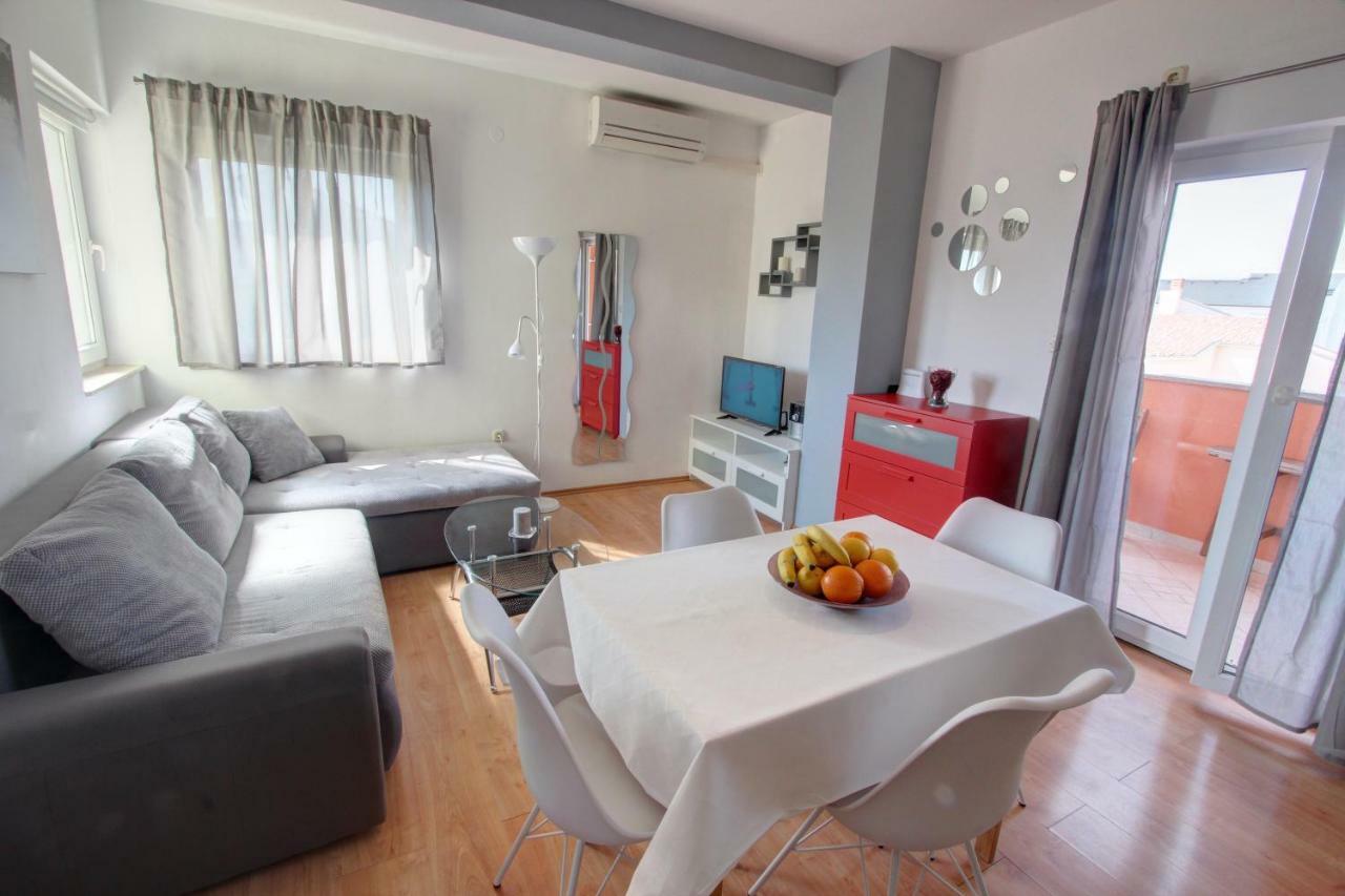 Apartman Пула Екстериор снимка